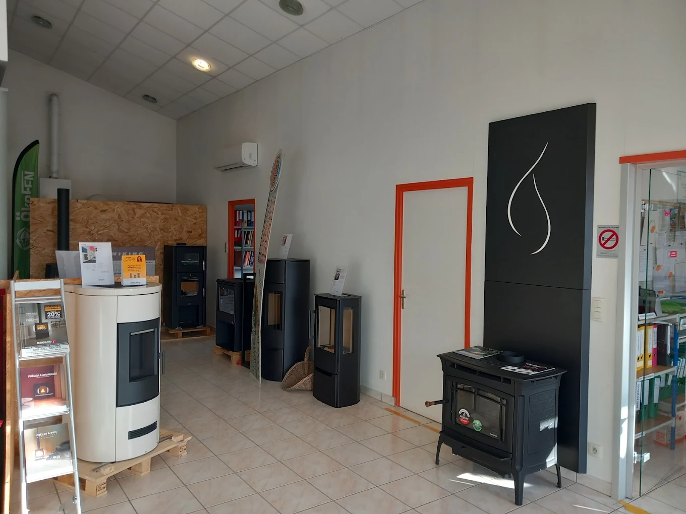 Intérieur Magasin JOEL TARDIEU